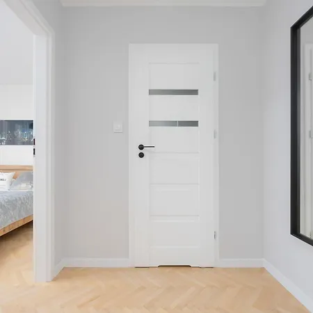 Goplanska Stylish With Balcony By Renters Apartament