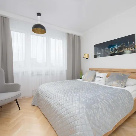 Goplanska Stylish With Balcony By Renters Apartament