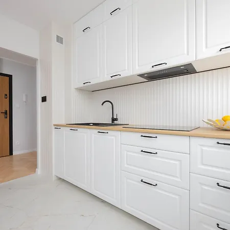 Goplanska Stylish With Balcony By Renters Apartament